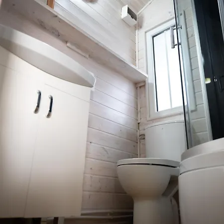 Aquarius Caloroczne Дзивновек